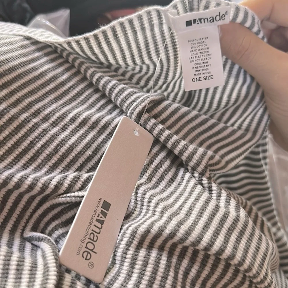 🆕 REVOLVE LA MADE Ribbed Infinity Scarf gray and white stripe one size fits all